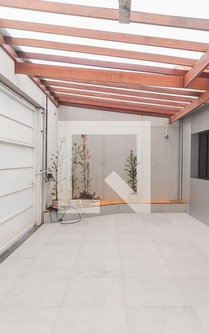 Casa para alugar com 250m², 3 quartos e 4 vagas Casa para alugar com 250m², 3 quartos e 4 vagasGaragem