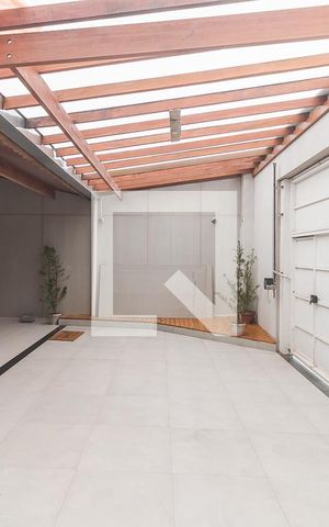 Casa para alugar com 250m², 3 quartos e 4 vagas Casa para alugar com 250m², 3 quartos e 4 vagasGaragem