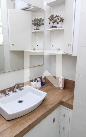 Apartamento à venda com 101m², 3 quartos e sem vaga Apartamento à venda com 101m², 3 quartos e sem vagaBanheiro Social