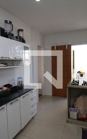 Apartamento à venda com 82m², 3 quartos e 2 vagasCozinha