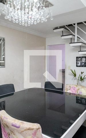 Casa à venda com 214m², 3 quartos e 2 vagas Casa à venda com 214m², 3 quartos e 2 vagasSala de Jantar