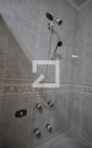 Casa à venda com 650m², 5 quartos e 8 vagasBanheiro da Suite Master