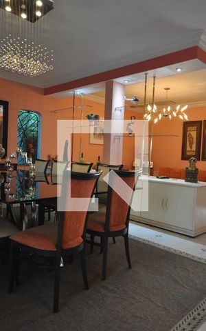 Casa à venda com 650m², 5 quartos e 8 vagasSala de Jantar/ Sala de Estar