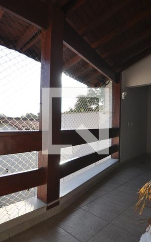 Casa à venda com 650m², 5 quartos e 8 vagasSacada da Sala