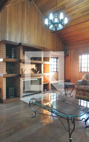 Casa à venda com 650m², 5 quartos e 8 vagasLounge