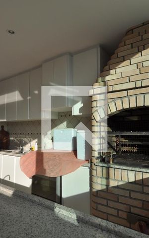 Casa à venda com 650m², 5 quartos e 8 vagasChurrasqueira