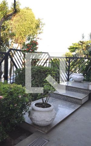 Casa à venda com 650m², 5 quartos e 8 vagasJardim
