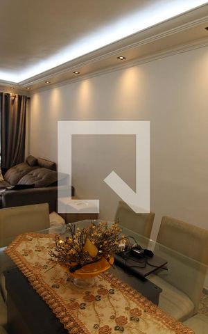 Apartamento para alugar com 75m², 2 quartos e 1 vagaSala