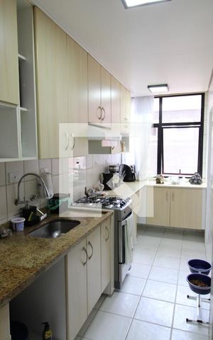 Apartamento para alugar com 75m², 2 quartos e 1 vagaCozinha