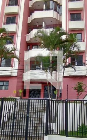 Apartamento para alugar com 75m², 2 quartos e 1 vaga Apartamento para alugar com 75m², 2 quartos e 1 vagaFachada
