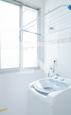 Apartamento à venda com 56m², 2 quartos e 1 vaga Apartamento à venda com 56m², 2 quartos e 1 vagaÁrea de Serviço