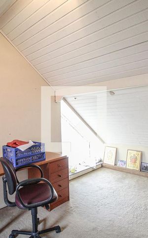 Casa à venda com 290m², 5 quartos e 2 vagas Casa à venda com 290m², 5 quartos e 2 vagasSuite 2
