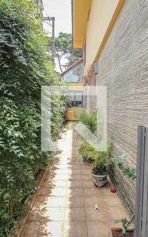 Casa à venda com 290m², 5 quartos e 2 vagas Casa à venda com 290m², 5 quartos e 2 vagasJardim