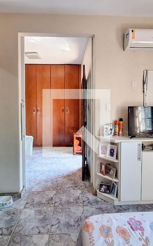 Casa à venda com 300m², 3 quartos e 2 vagas Casa à venda com 300m², 3 quartos e 2 vagasSuíte 1
