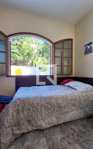 Casa à venda com 300m², 3 quartos e 2 vagas Casa à venda com 300m², 3 quartos e 2 vagasQuarto