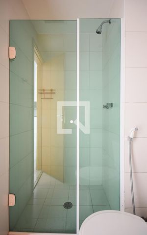 Apartamento para alugar com 62m², 2 quartos e 2 vagas Apartamento para alugar com 62m², 2 quartos e 2 vagasBanheiro