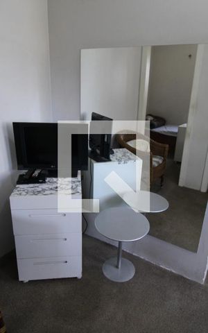 Apartamento para alugar com 500m², 4 quartos e 5 vagasDetalhe dos quartos de serviço