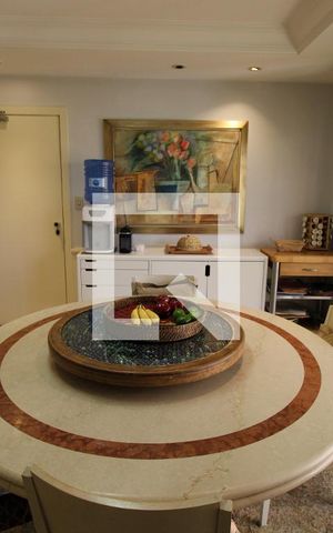 Apartamento para alugar com 500m², 4 quartos e 5 vagasCopa
