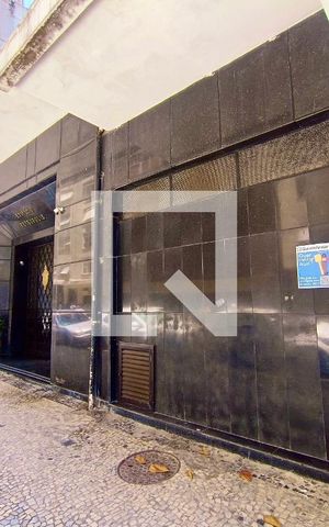 Apartamento à venda com 132m², 3 quartos e sem vagaFachada com cartaz QA.