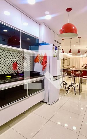 Apartamento à venda com 132m², 3 quartos e sem vagaCozinha americana 