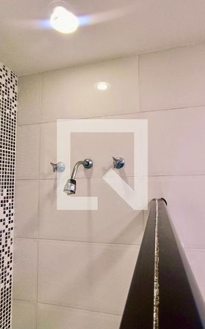 Apartamento à venda com 132m², 3 quartos e sem vagaSuíte banheiro 