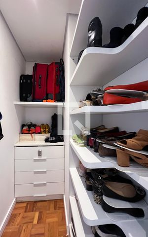 Apartamento à venda com 125m², 3 quartos e 1 vaga Apartamento à venda com 125m², 3 quartos e 1 vagaCloset