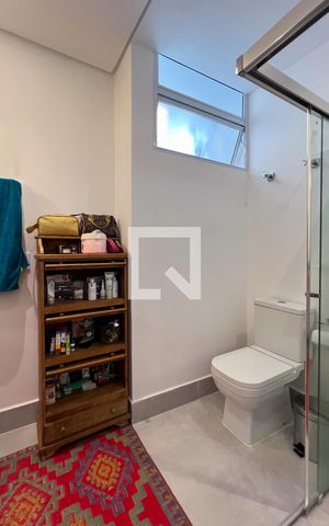 Apartamento à venda com 125m², 3 quartos e 1 vaga Apartamento à venda com 125m², 3 quartos e 1 vagaBanheiro da Suíte 2