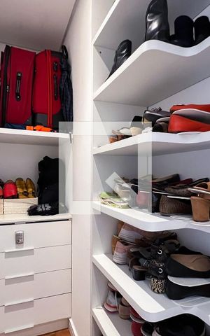 Apartamento à venda com 125m², 3 quartos e 1 vaga Apartamento à venda com 125m², 3 quartos e 1 vagaCloset