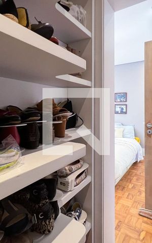 Apartamento à venda com 125m², 3 quartos e 1 vaga Apartamento à venda com 125m², 3 quartos e 1 vagaCloset