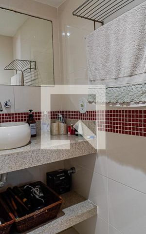 Apartamento à venda com 216m², 3 quartos e 2 vagas Apartamento à venda com 216m², 3 quartos e 2 vagasBanheiro Social