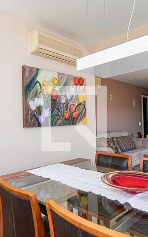 Apartamento à venda com 216m², 3 quartos e 2 vagas Apartamento à venda com 216m², 3 quartos e 2 vagasSala