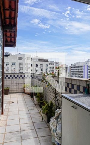 Apartamento à venda com 216m², 3 quartos e 2 vagas Apartamento à venda com 216m², 3 quartos e 2 vagasÁrea Externa