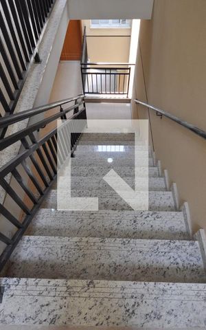 Apartamento à venda com 43m², 2 quartos e sem vagaEscada