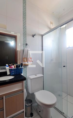 Apartamento à venda com 100m², 2 quartos e 1 vagaSuíte - Banheiro do Quarto 1
