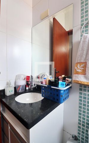 Apartamento à venda com 100m², 2 quartos e 1 vagaSuíte - Banheiro do Quarto 1