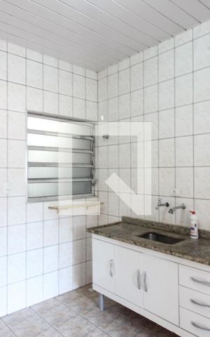 Casa à venda com 298m², 5 quartos e 5 vagas Casa à venda com 298m², 5 quartos e 5 vagasCozinha