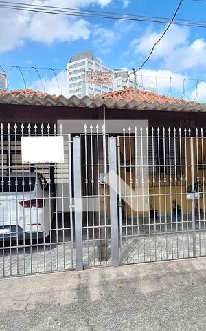 Casa à venda com 298m², 5 quartos e 5 vagas Casa à venda com 298m², 5 quartos e 5 vagasfachada
