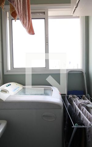 Apartamento à venda com 55m², 4 quartos e 1 vagaÁrea de Serviço