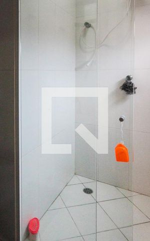 Casa de condomínio à venda com 105m², 3 quartos e 2 vagas Casa de condomínio à venda com 105m², 3 quartos e 2 vagasBanheiro da Suite