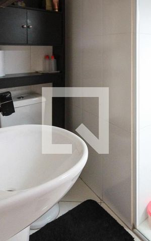 Casa de condomínio à venda com 105m², 3 quartos e 2 vagas Casa de condomínio à venda com 105m², 3 quartos e 2 vagasBanheiro da Suite