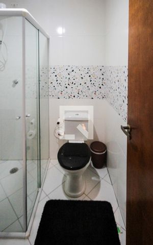 Casa de condomínio à venda com 105m², 3 quartos e 2 vagas Casa de condomínio à venda com 105m², 3 quartos e 2 vagasBanheiro Social