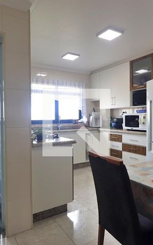 Apartamento à venda com 143m², 3 quartos e 2 vagasCozinha
