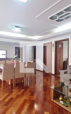 Apartamento à venda com 143m², 3 quartos e 2 vagasSala