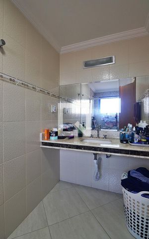 Apartamento à venda com 143m², 3 quartos e 2 vagasSuíte 2 - Banheiro do Quarto 3