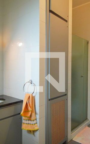 Casa à venda com 591m², 5 quartos e 3 vagasBanheiro 