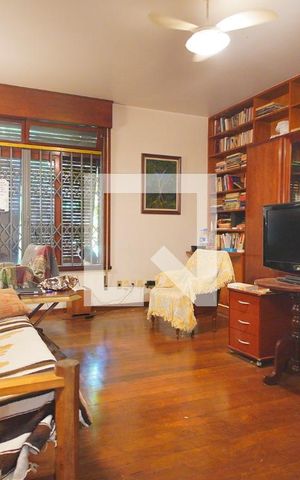 Casa à venda com 591m², 5 quartos e 3 vagasSala 