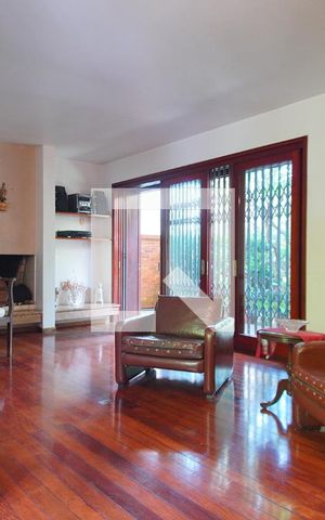 Casa à venda com 591m², 5 quartos e 3 vagasSala 