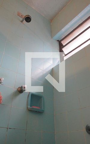 Casa à venda com 591m², 5 quartos e 3 vagasBanheiro 