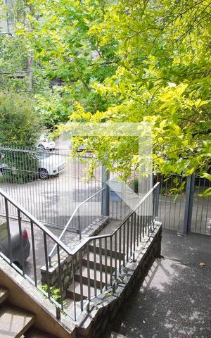 Casa à venda com 591m², 5 quartos e 3 vagasSala_Vista 