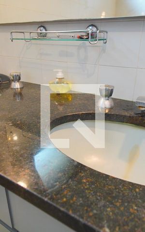 Casa à venda com 591m², 5 quartos e 3 vagasBanheiro 